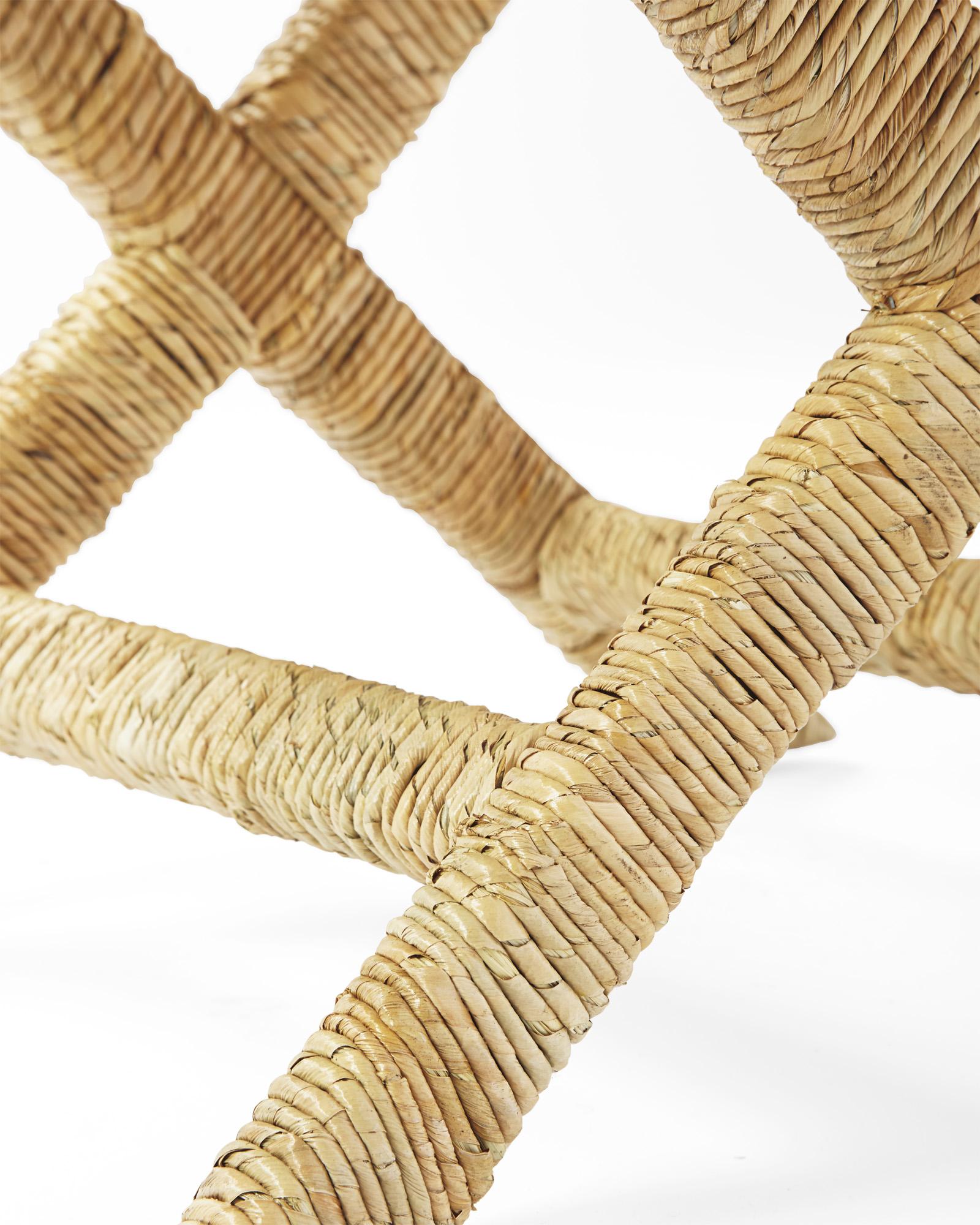 Furn_Costa_ X_Base_Stool_Detail1_MV_Crop_SH